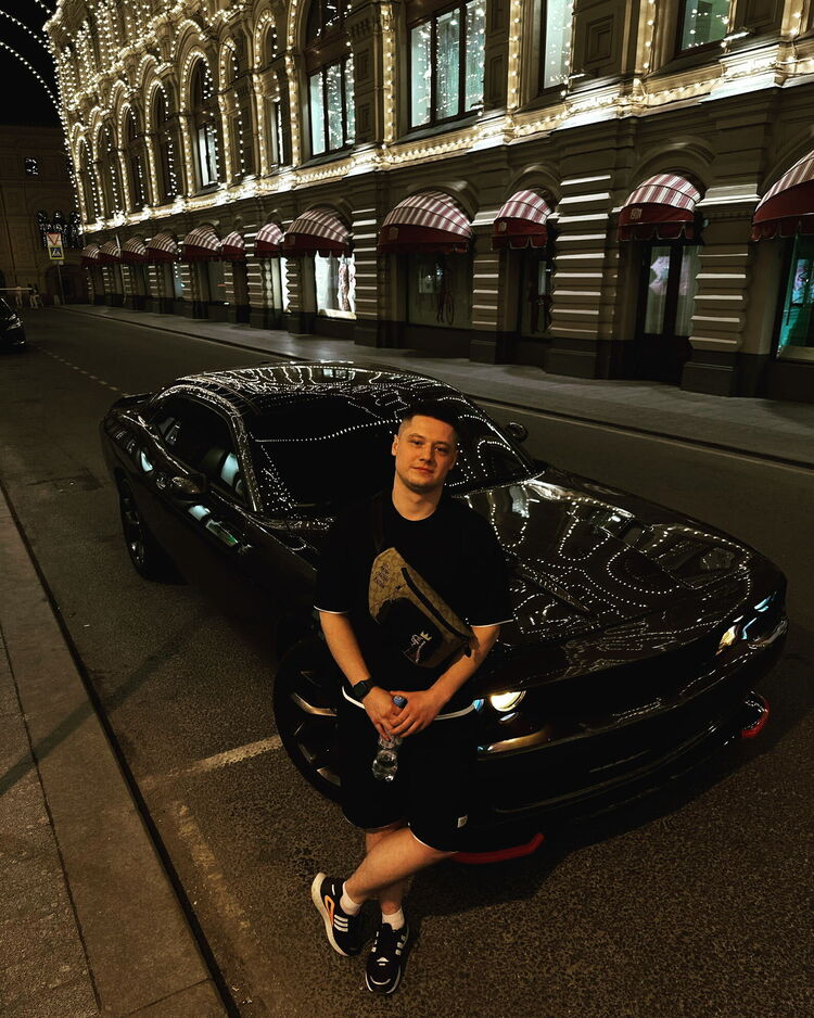  52609988  Vladislav, 30 ,    