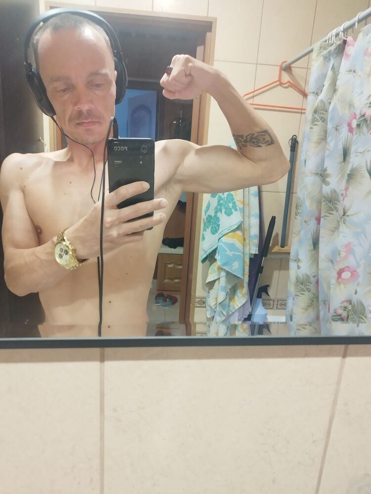  44063988  , 39 ,    