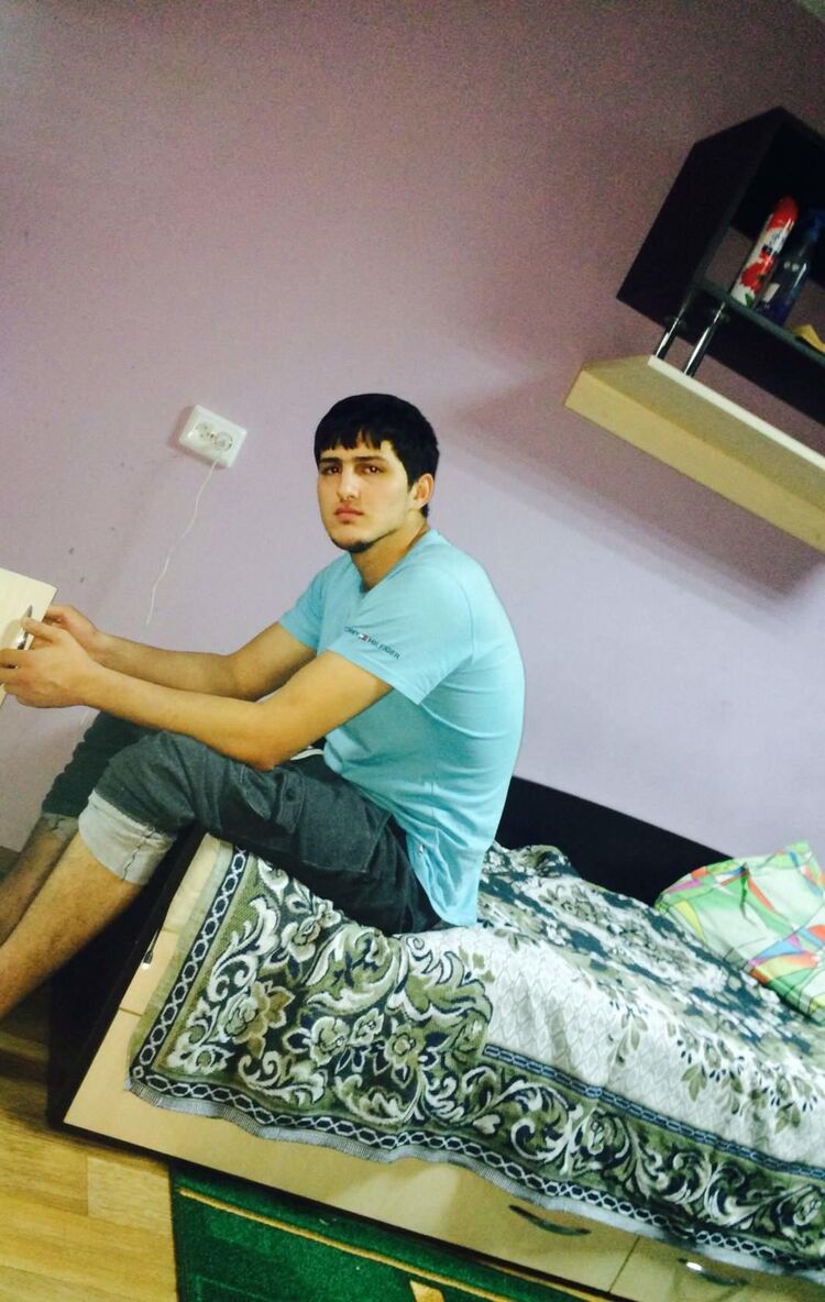  ,   Mehrubon, 32 ,   ,   