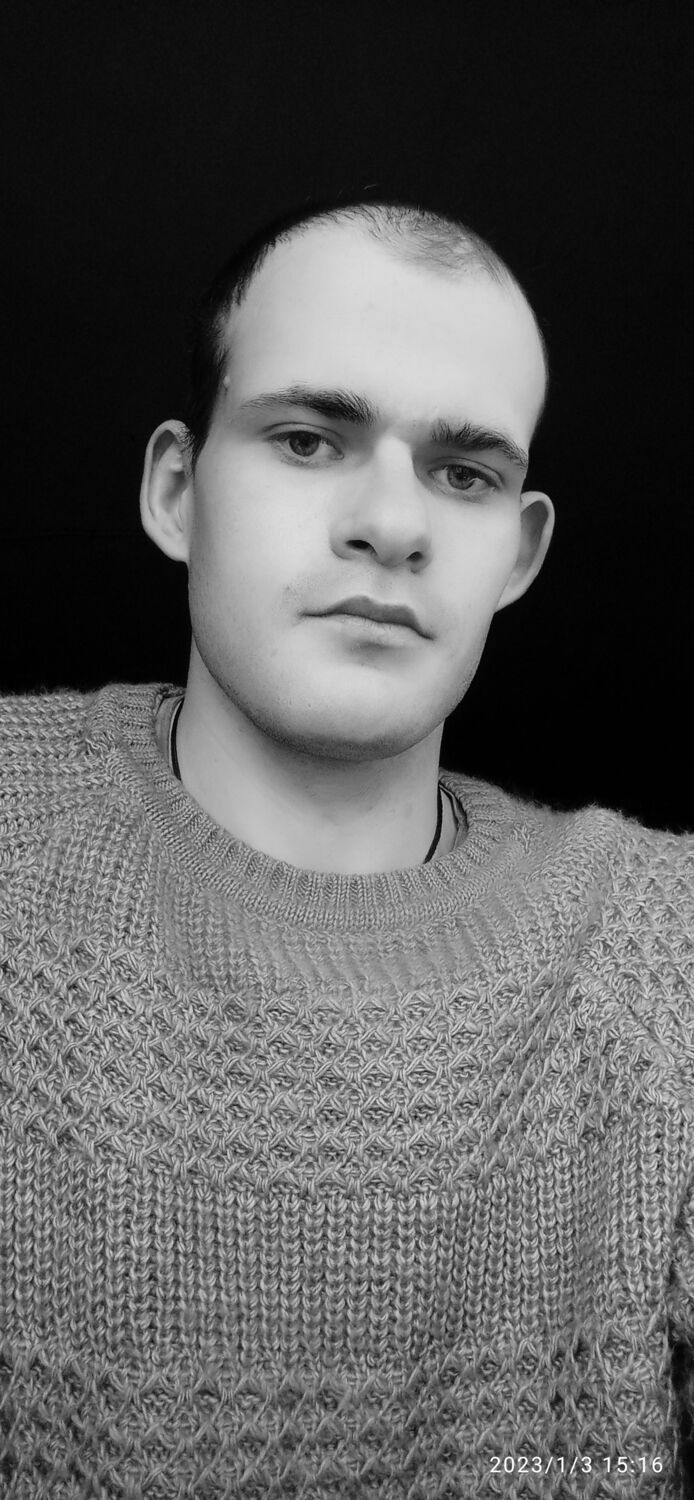  31924158  Denis, 23 ,    