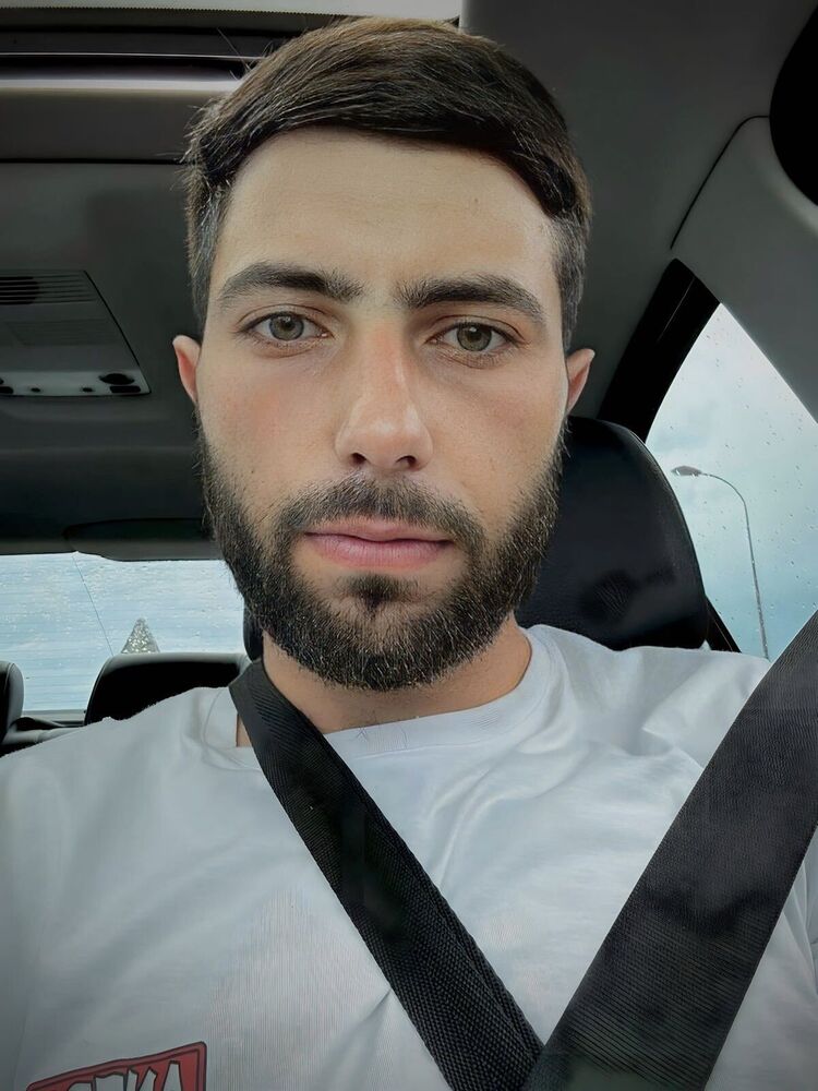  1er Arrondissement,   Hakob, 27 ,   ,   