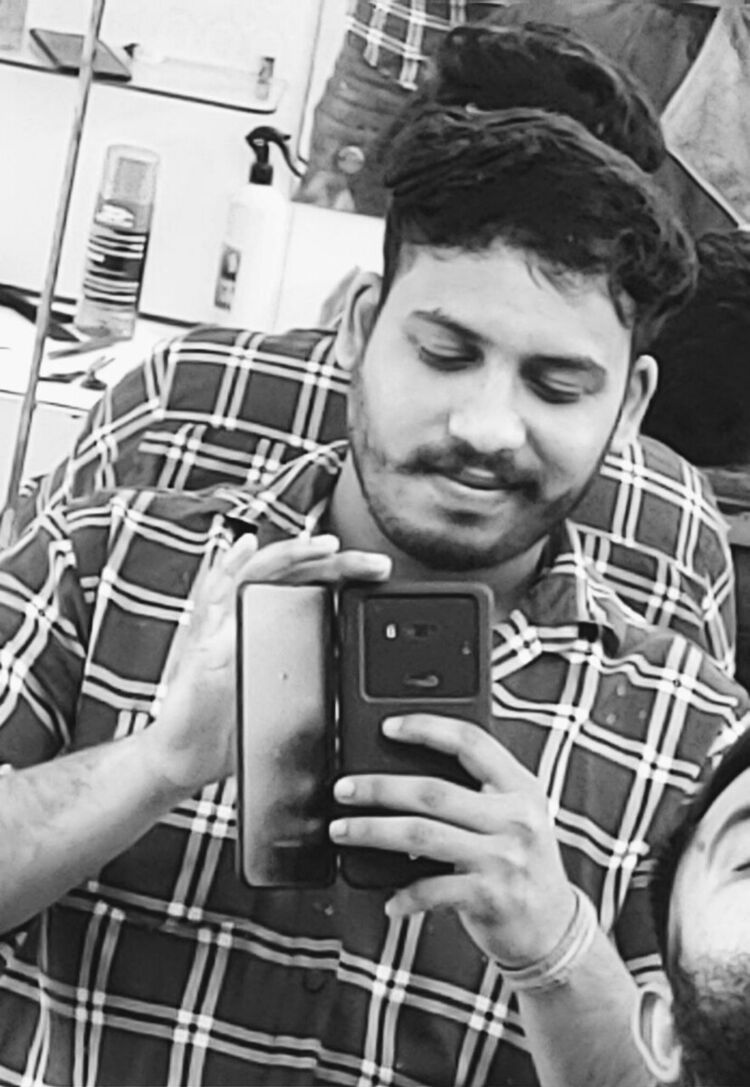  22495068  Mohit, 28 ,    Deleted