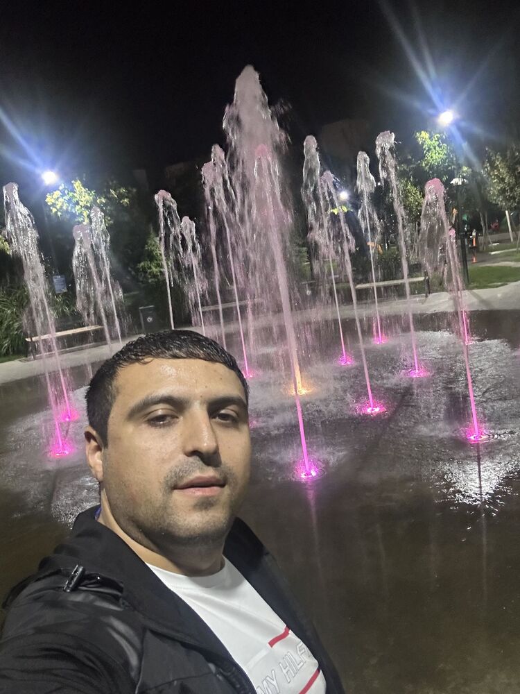  40764758  Ramin, 33 ,    