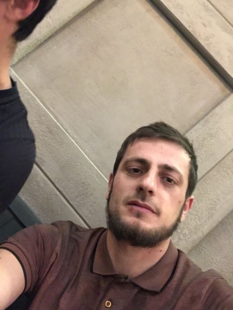  25663948  , 34 ,    
