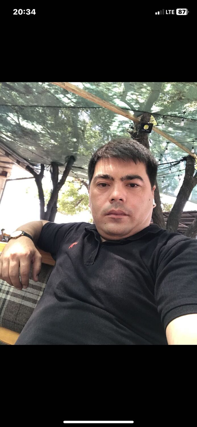  48072668  Azamat, 40 ,    