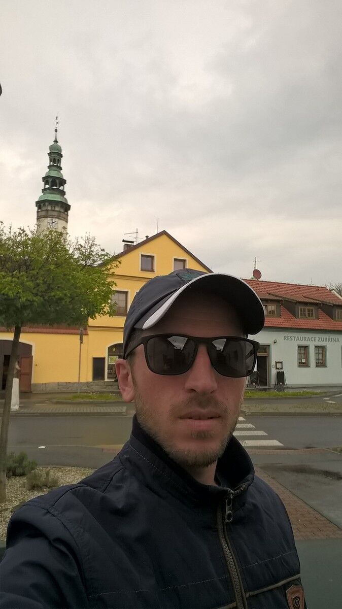  16062698  Kruta, 39 ,    