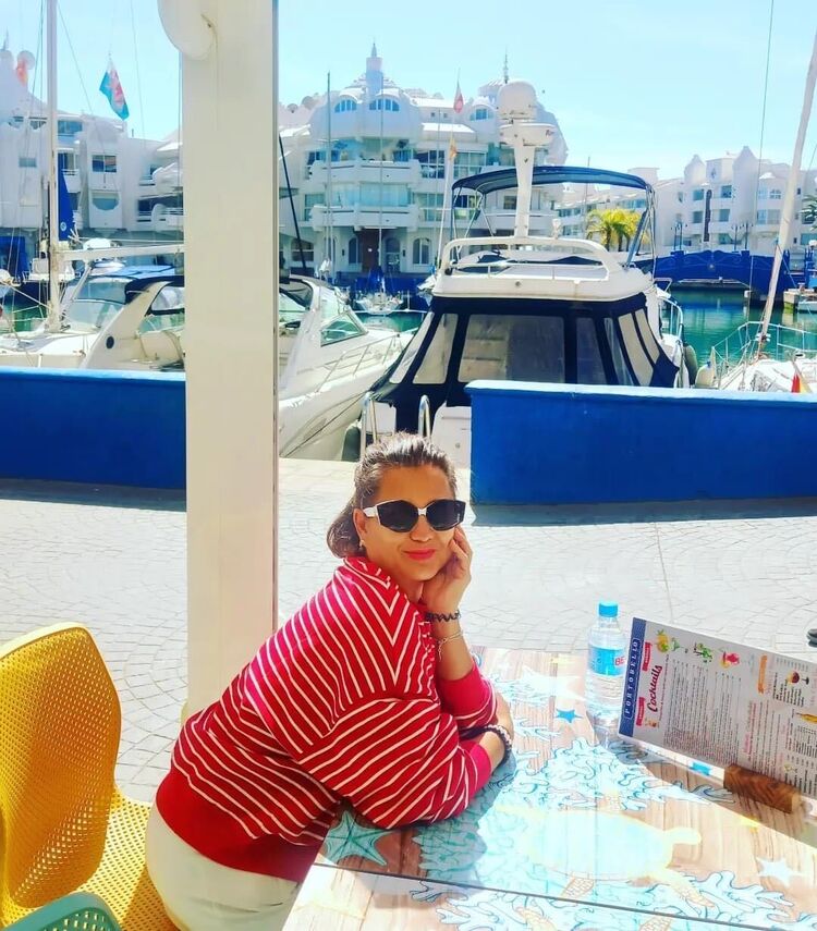  38575978  Valentina, 52 ,    Oviedo