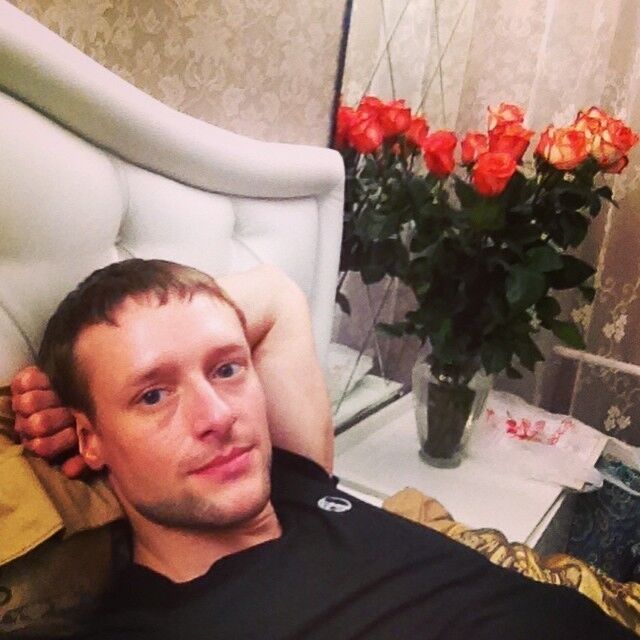  8687108  Luka, 39 ,    