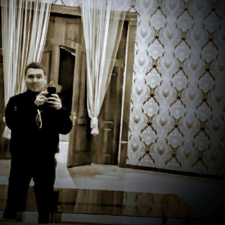  18961298  Farik, 30 ,    