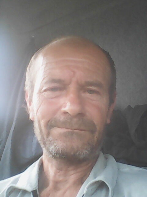  7906278  Viktor, 70 ,    