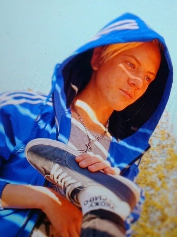  43810668  , 21 ,    -