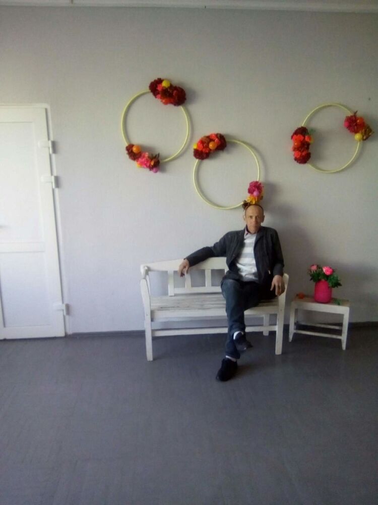  18127148  , 44 ,    --