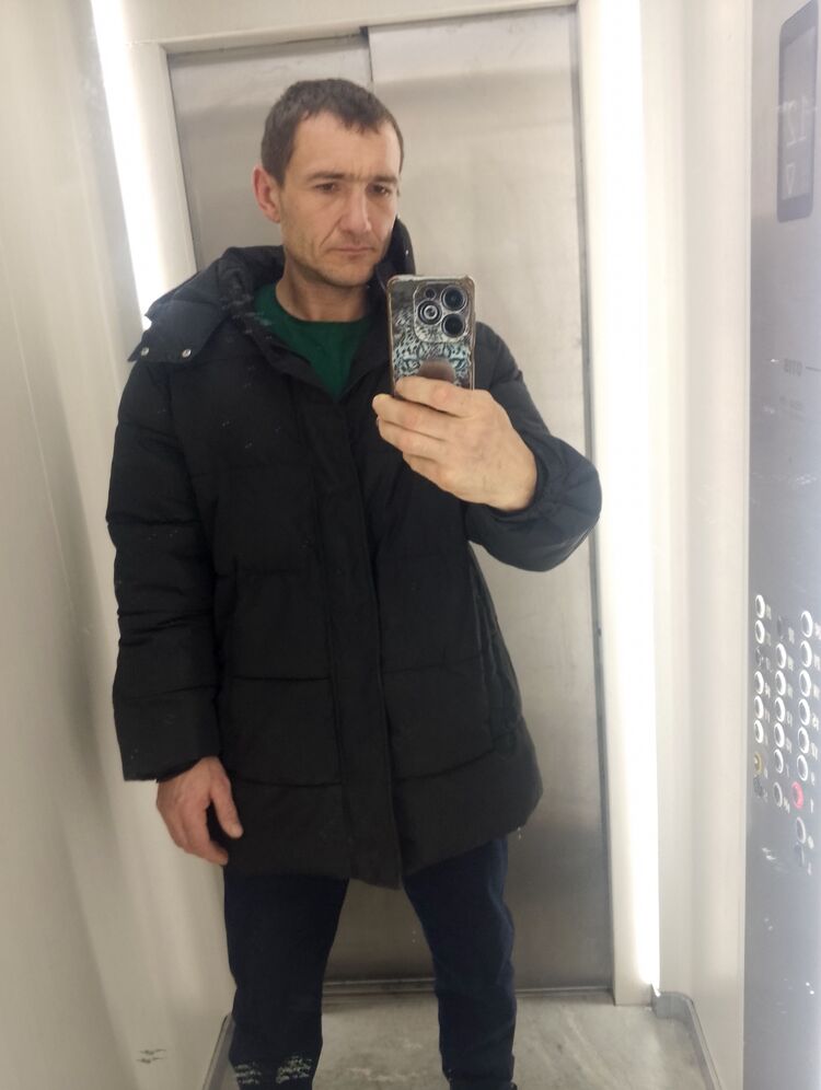  49808058  , 39 ,    