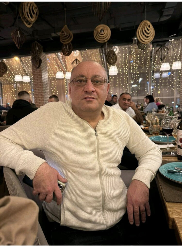  51340648  Gevorg, 56 ,    