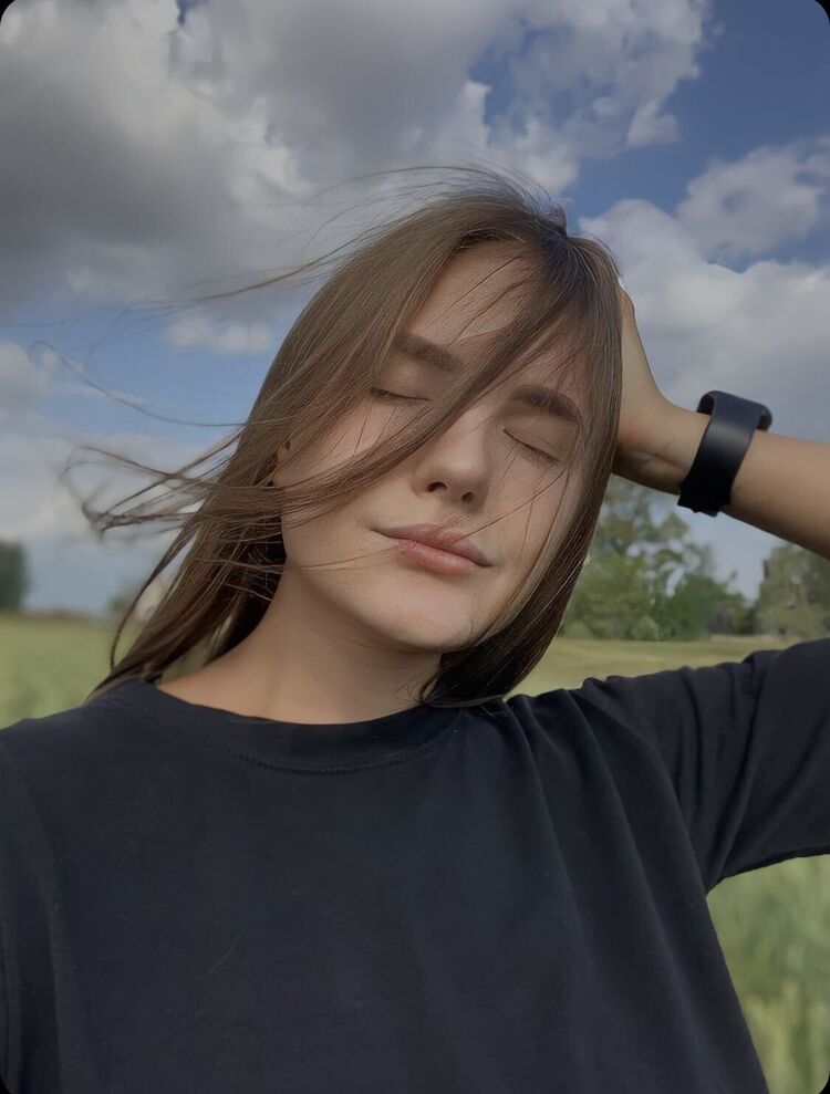  ,   Dasha, 20 ,   ,   