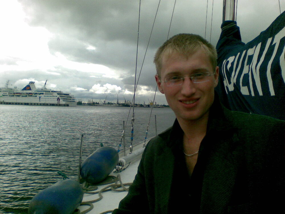 ,   Artem, 39 ,   ,   , c , 