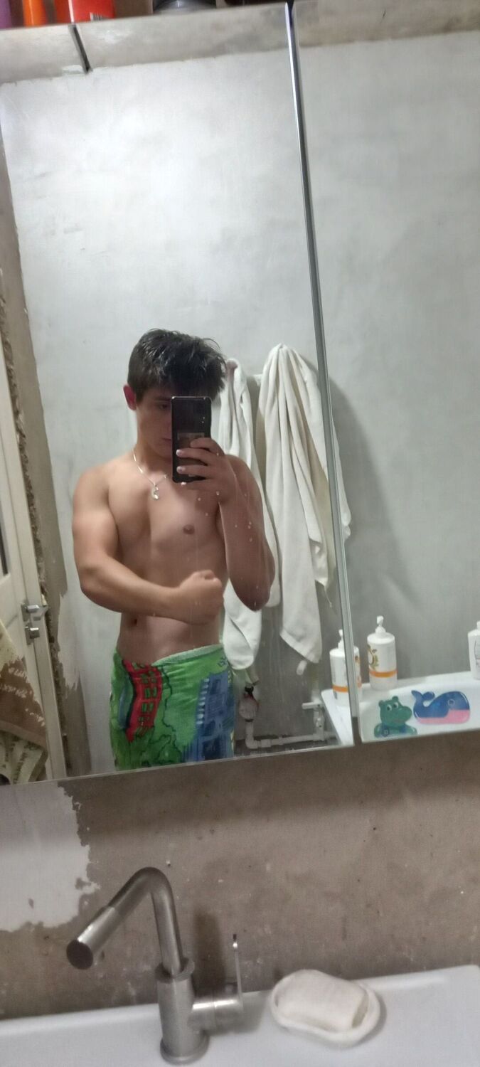  44613278  , 19 ,    