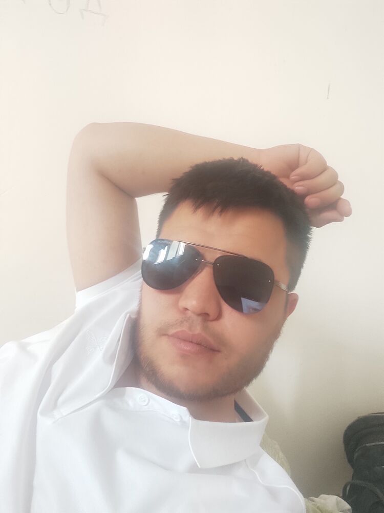  48790678  , 33 ,    