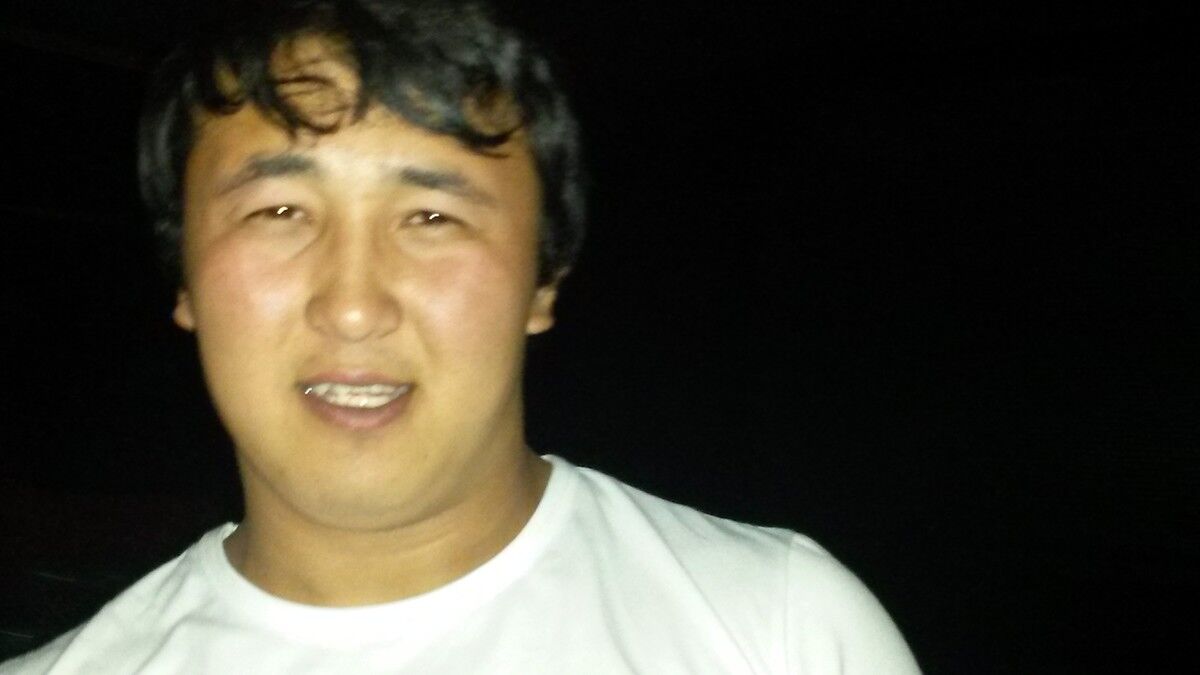  ,   Azik, 31 ,  