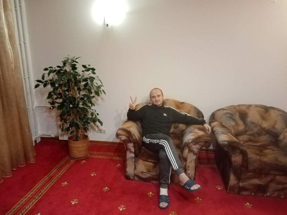  49820658  , 40 ,    