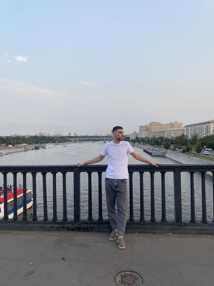  36991998  Qinyaz, 23 ,    