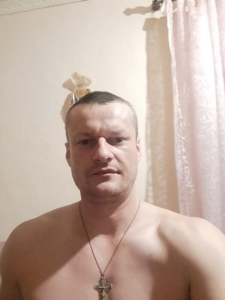  41970768  Igor Korvin, 35 ,    