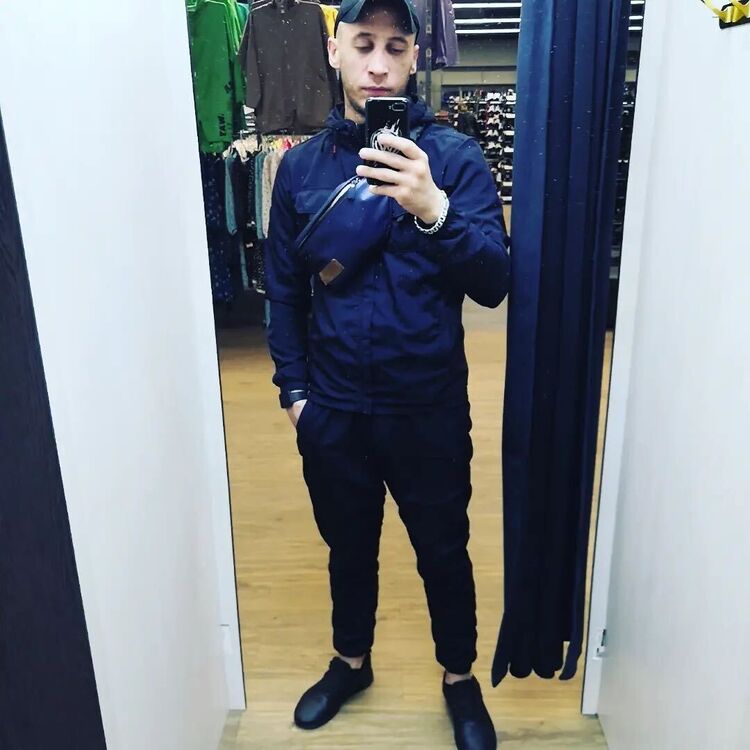  38143388  , 32 ,    
