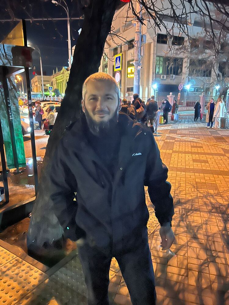  41925308  , 37 ,    