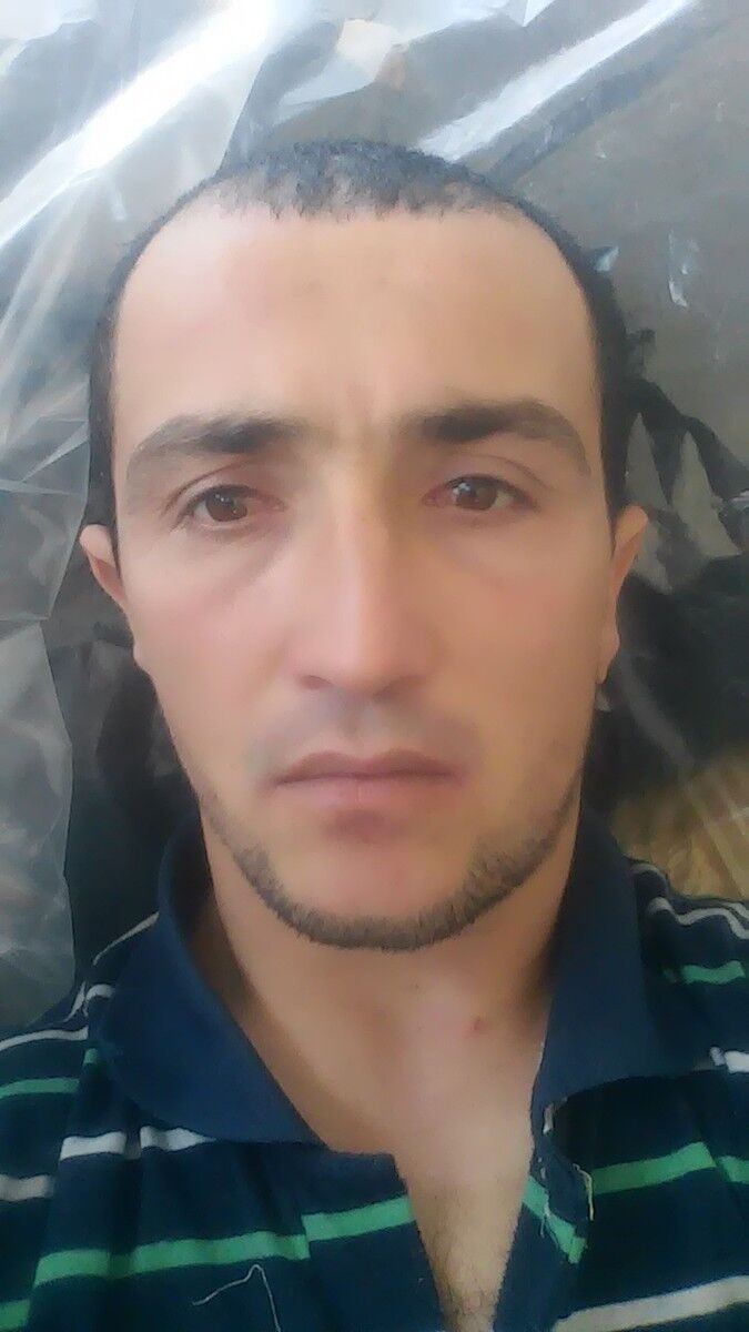  9856998  Amin, 37 ,    