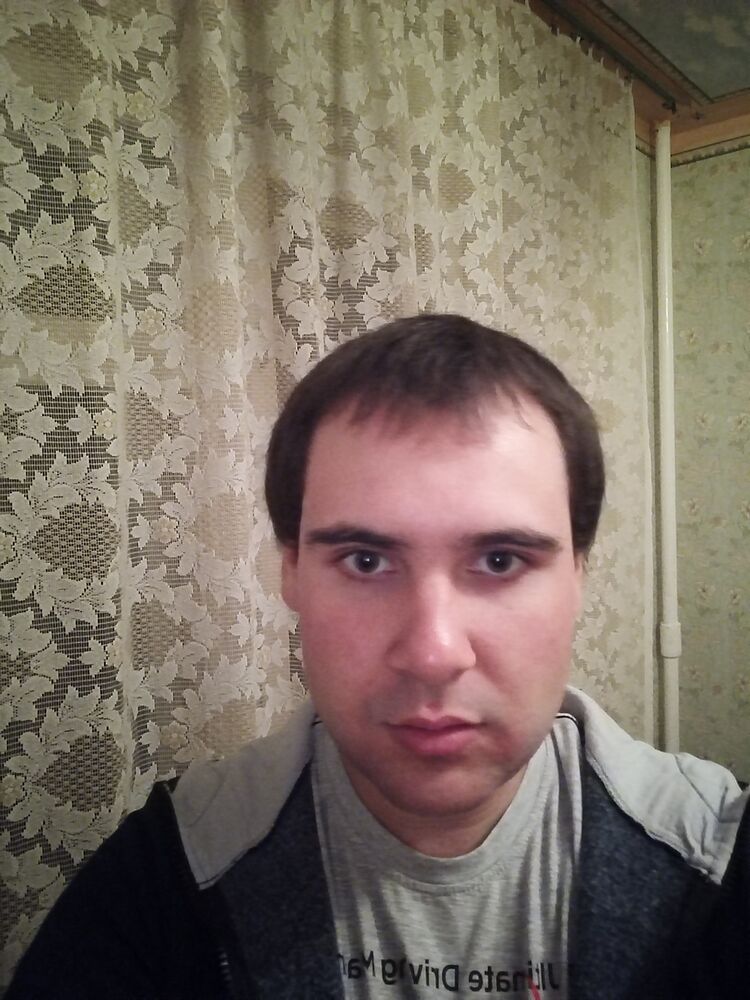  48111338  Peter Buttow, 25 ,    