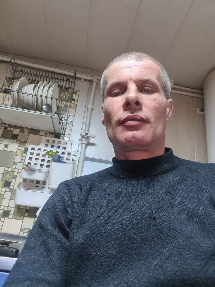  40226048  , 42 ,    