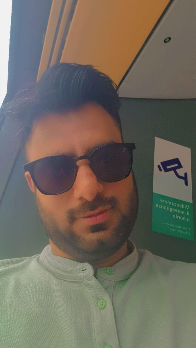  45587578  Haseeb, 29 ,    