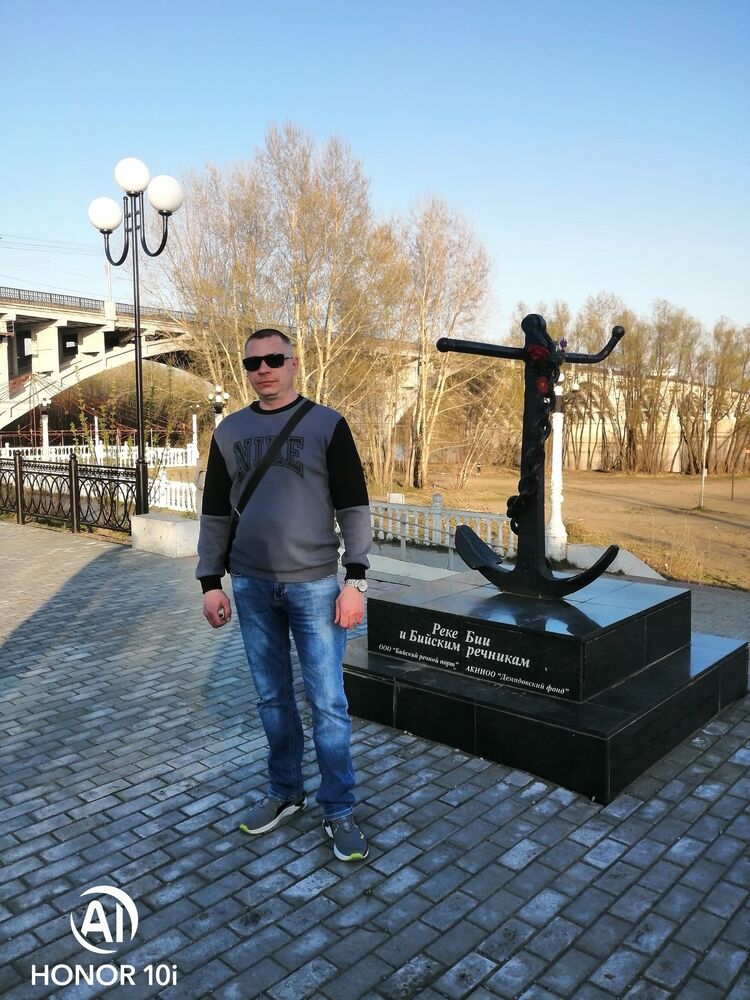  52285008  Mikhailbyisk, 41 ,    