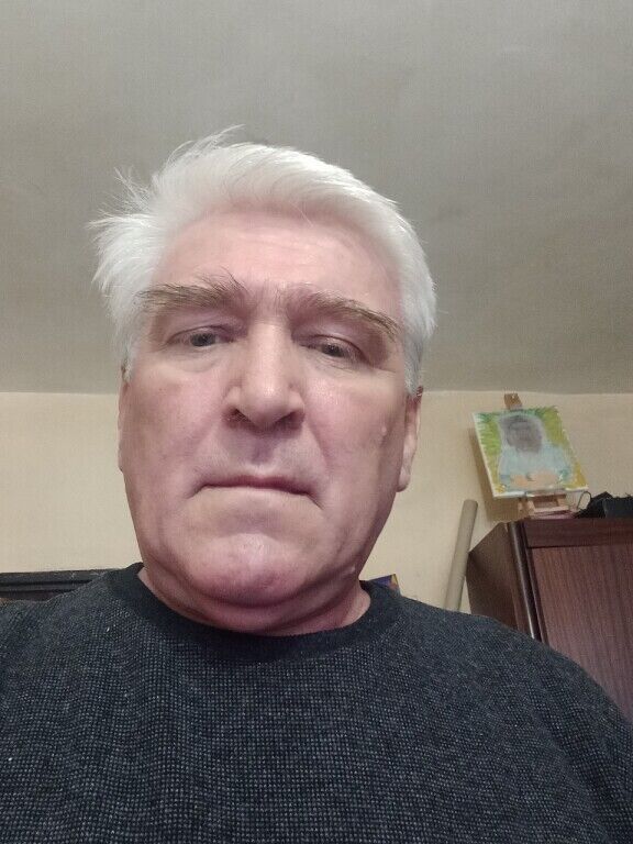  45743548  Anton, 63 ,    