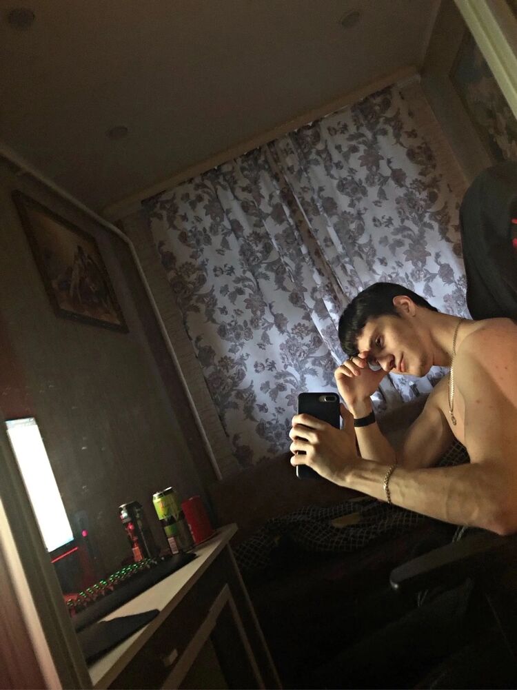  43835618  , 19 ,    