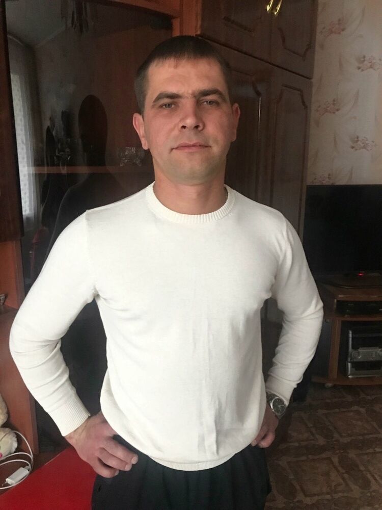  14902338  Andrej, 39 ,    