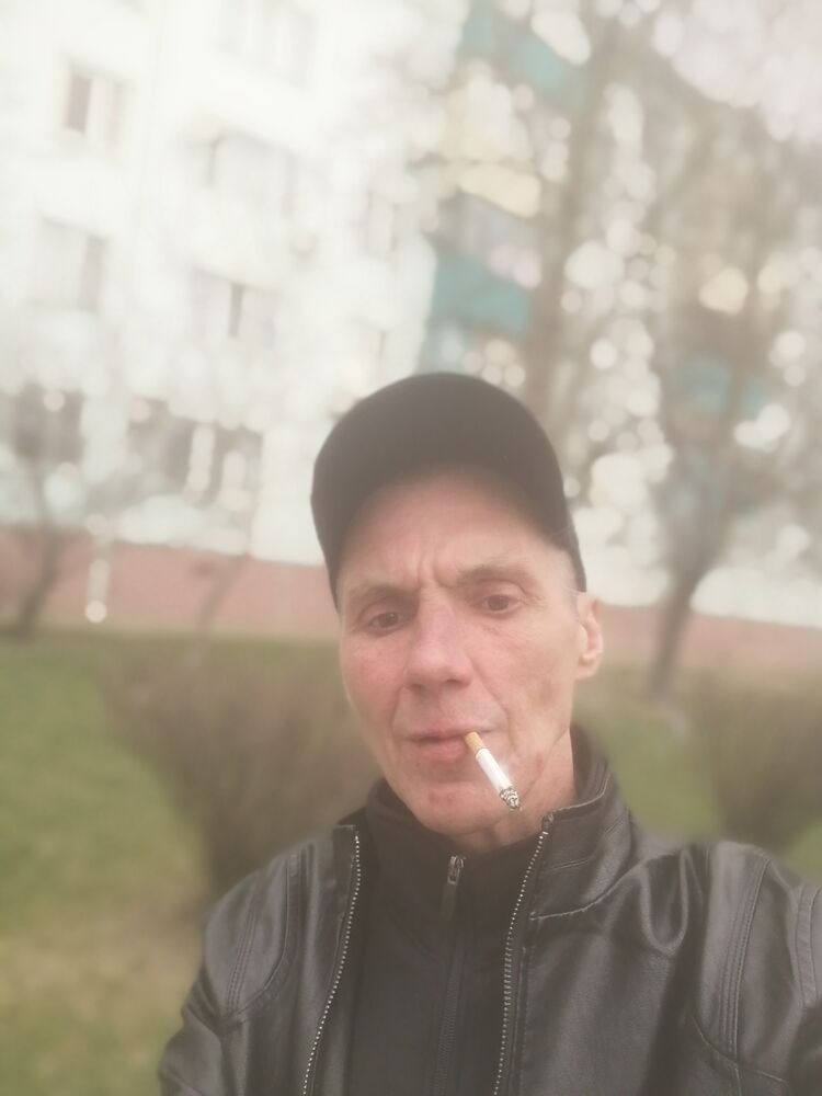  41640278  Vladimir, 49 ,    