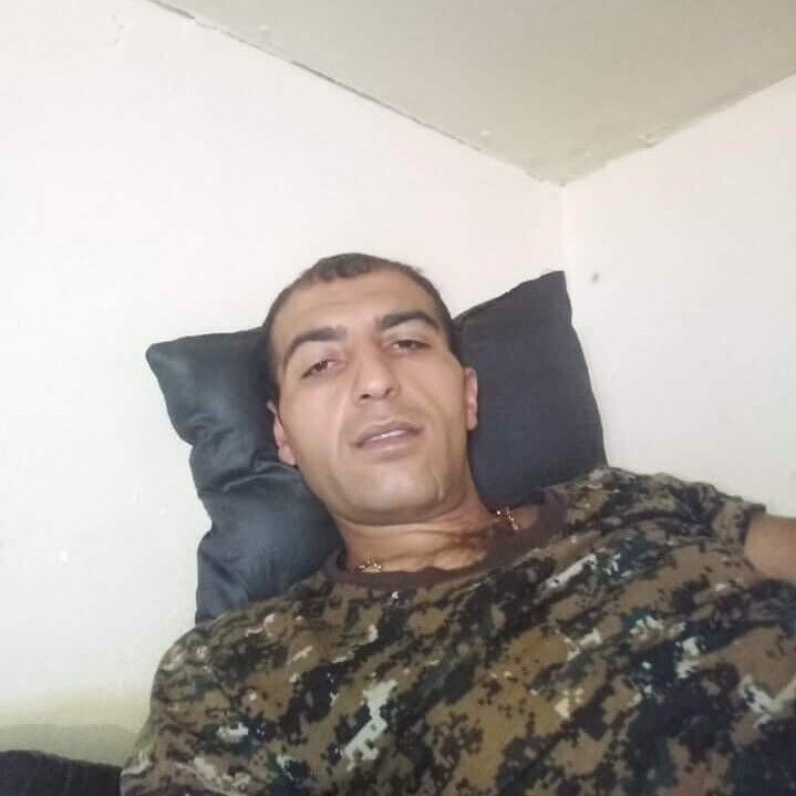  42598008  Raf, 40 ,    