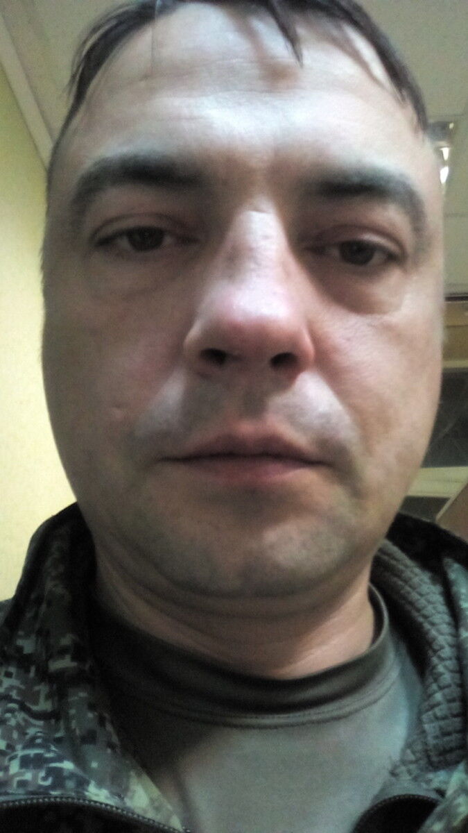  10471548  Roman, 42 ,    
