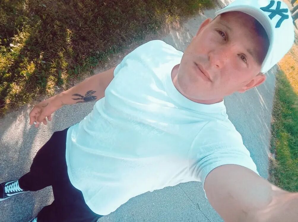  46826128  Alexey, 26 ,    