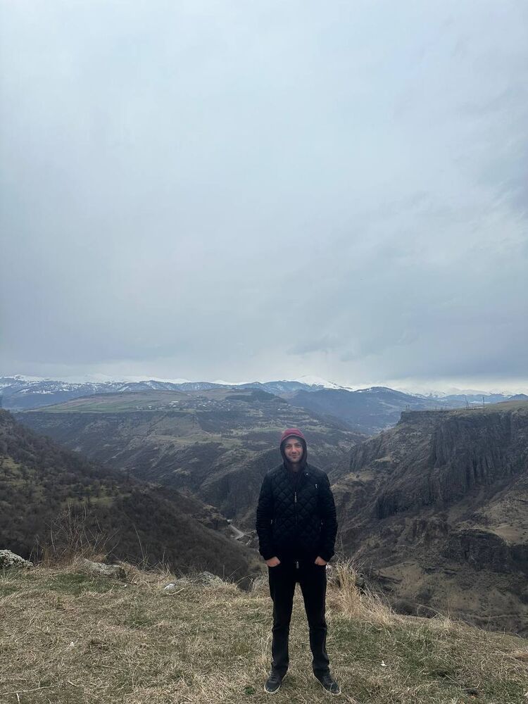  51758478  Tigran, 30 ,    