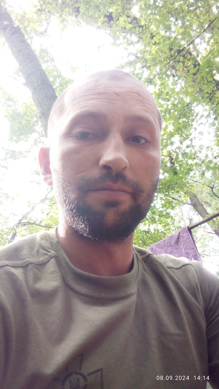  46327838  , 35 ,    