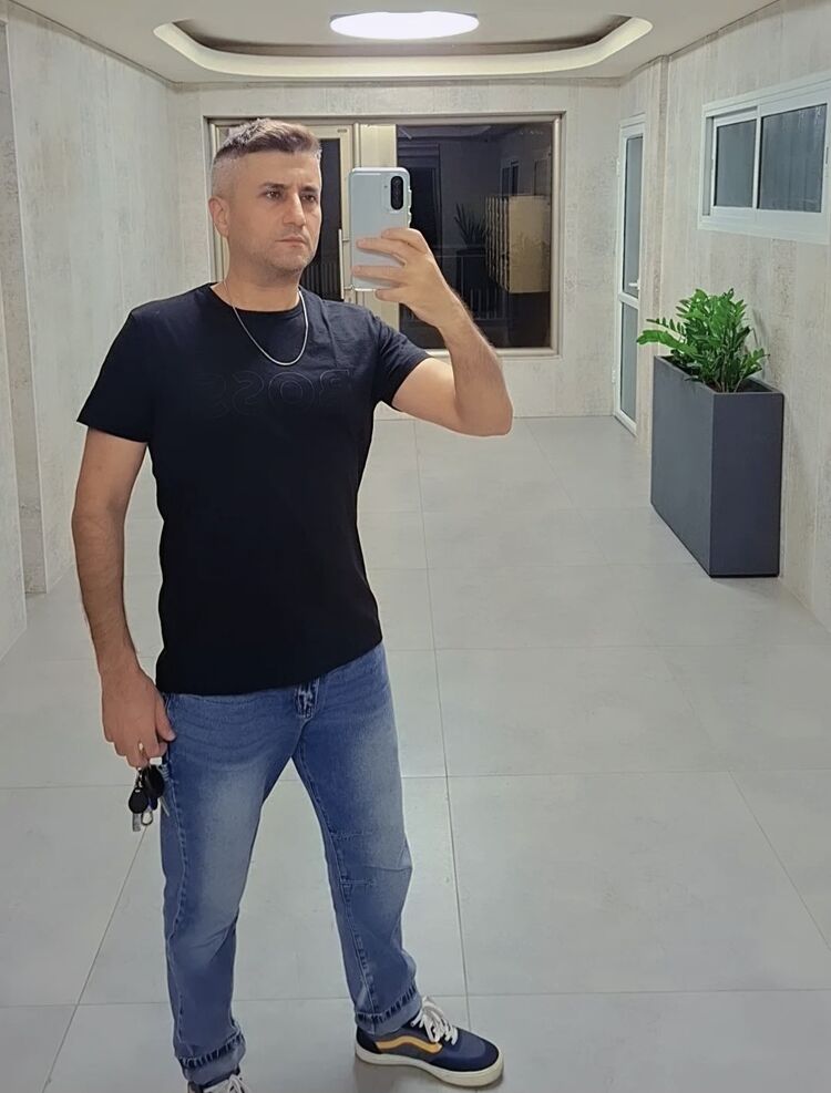  54262448  Alberto, 35 ,    