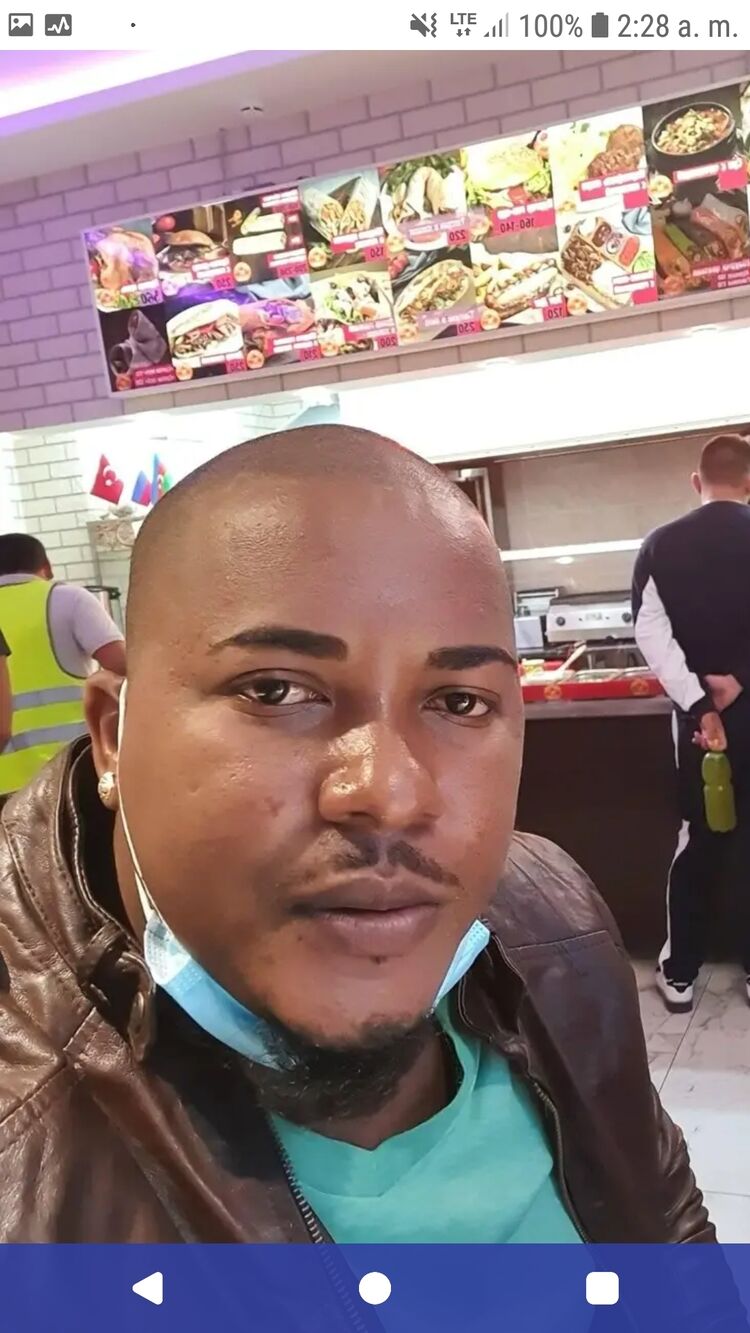  ,   Ariel, 33 ,   c , 