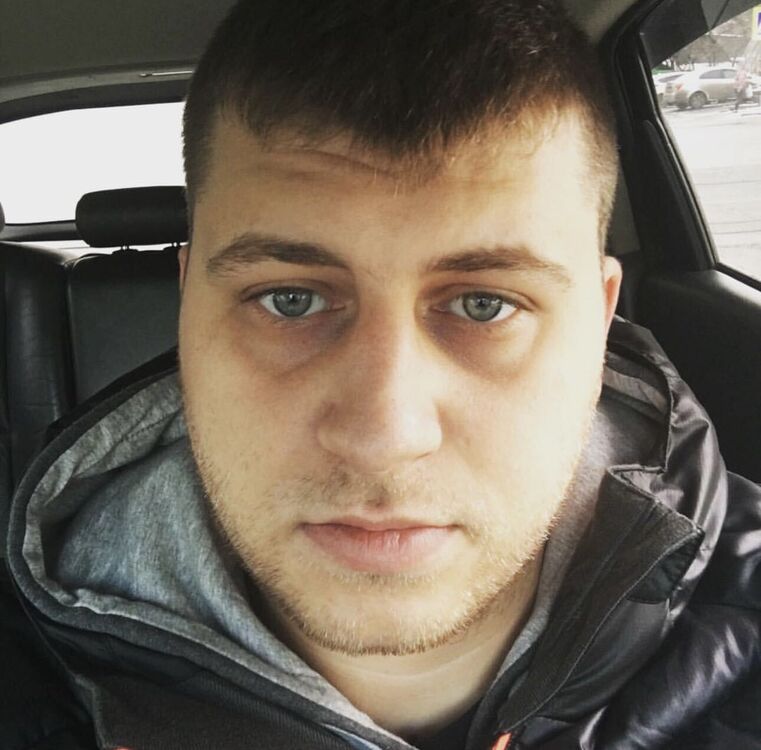  40941708  Eduard, 39 ,    