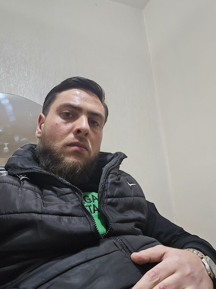  47721018  Hakob, 39 ,    