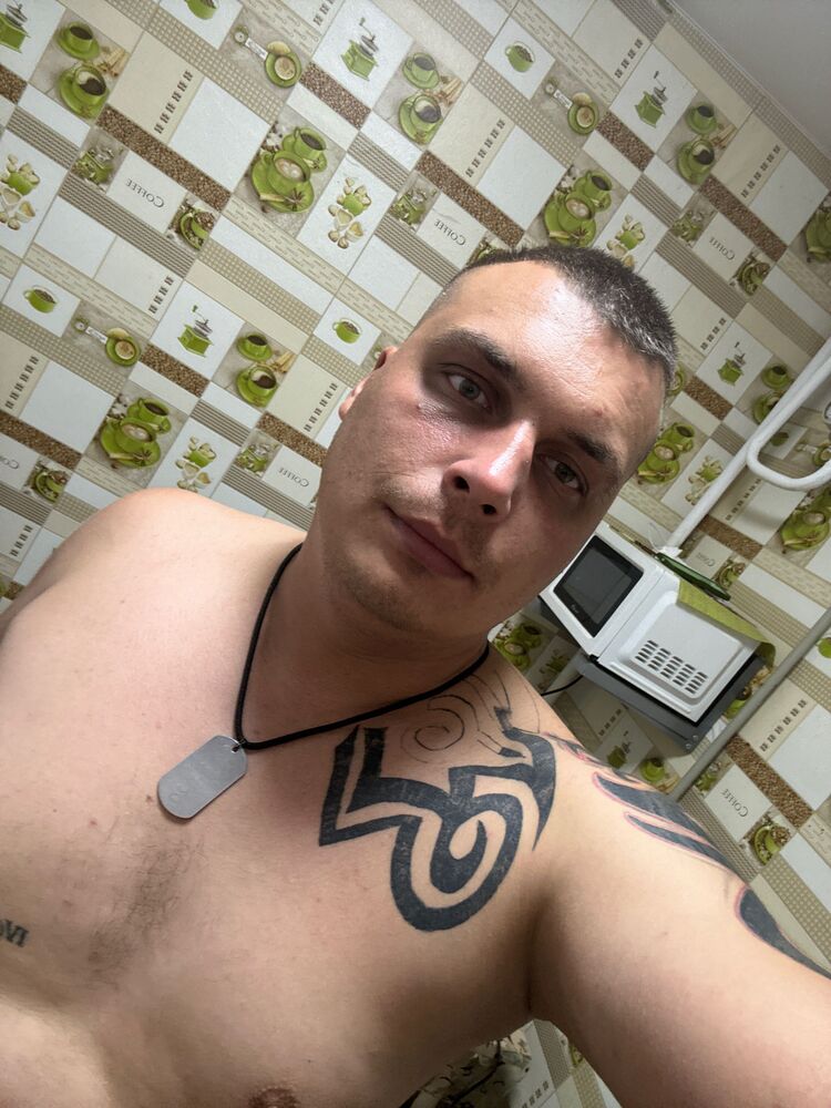  44409388  , 28 ,    