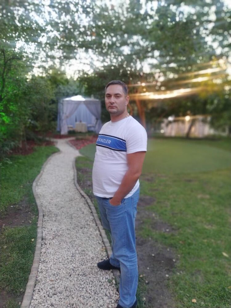  ,   Samvel, 36 ,   ,   