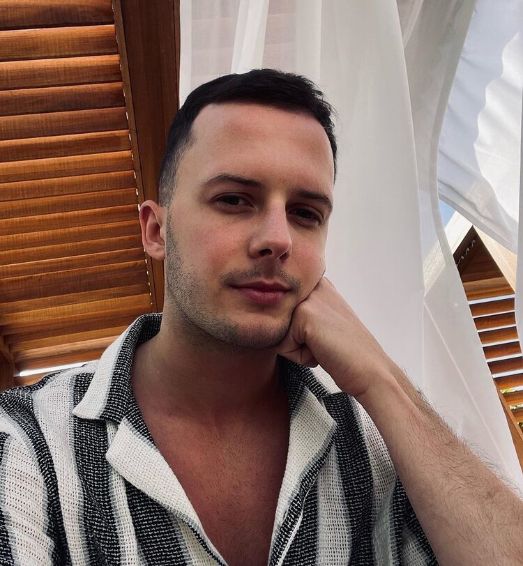  49594958  , 32 ,    -