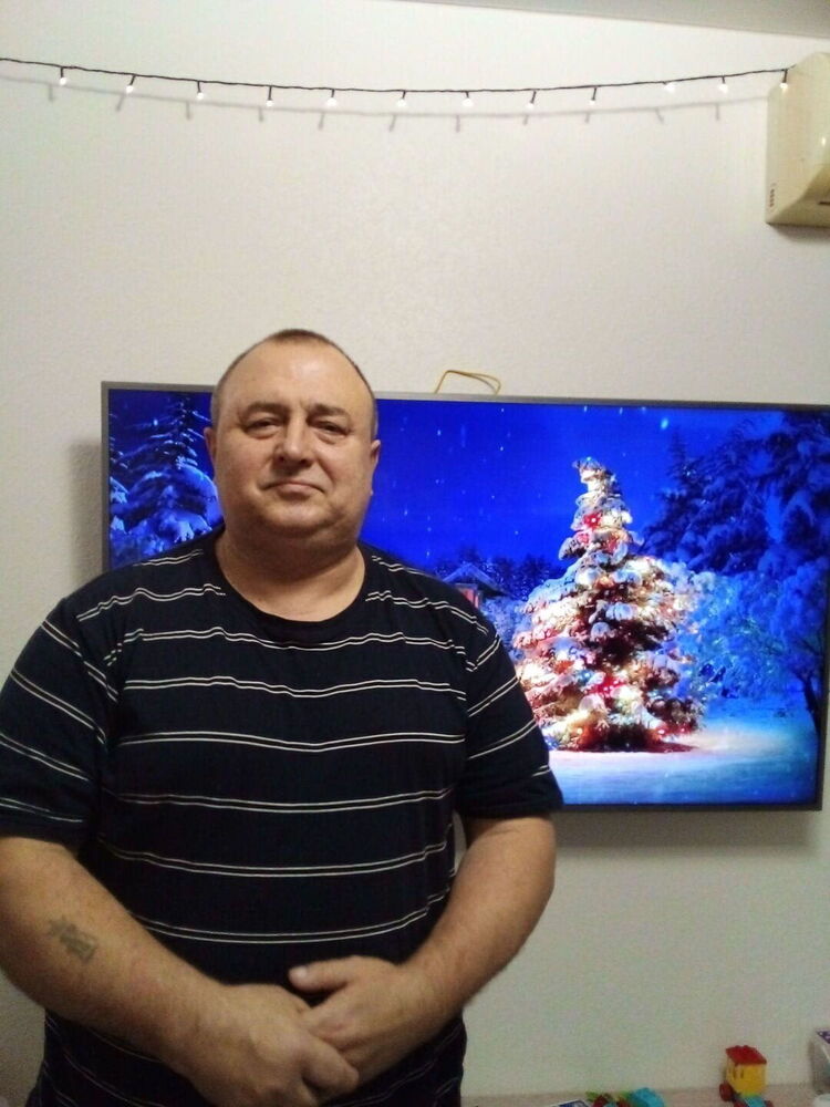  25445098  Viktor, 64 ,    